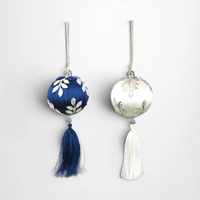 White Bauble w/Tassel - 8cm