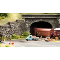 NOCH 58067 Retaining Wall, Extra Long HO Scale - Natural Stone