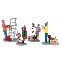 Getting Ready To Decorate, Set of 4