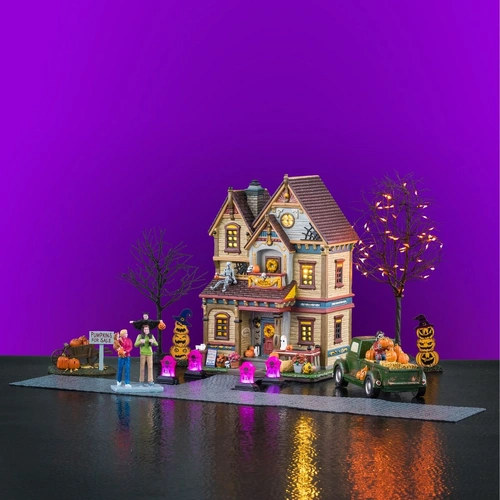 66703 Halloween At the Wilsons Set - PREORDER FOR 2026