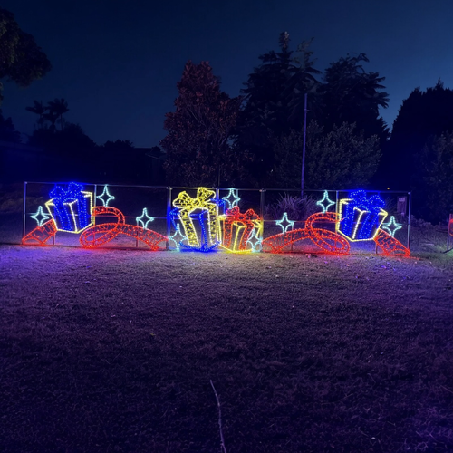4 Presents with ribbon stars Rope Light Motif -  5.3m long